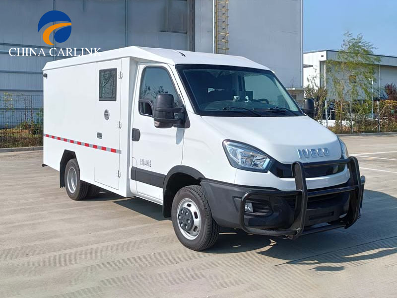 IVECO Daily EV เงินสดในรถบรรทุกขนส่ง