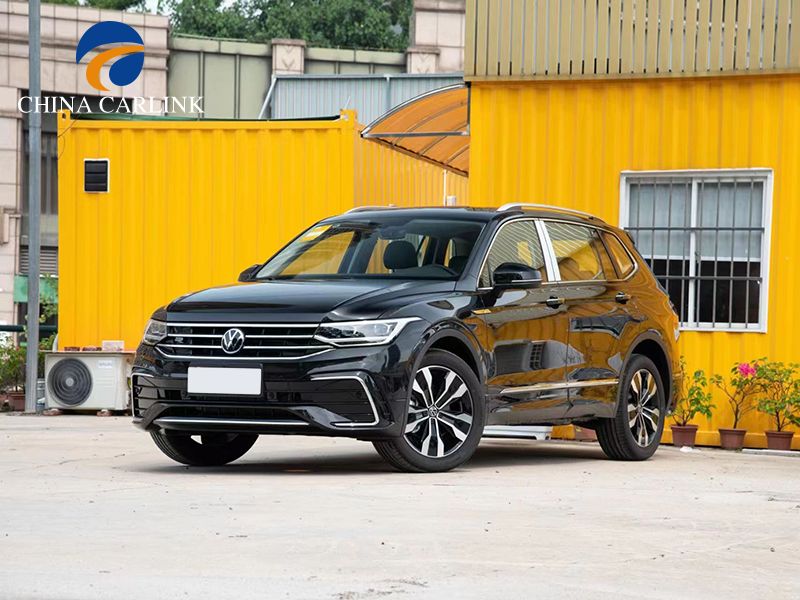 Volkswagen Tiguan L. สาธารณะ